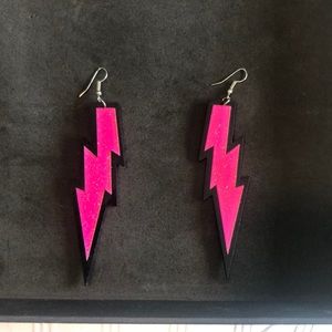 NEW! Pink and black lightning bolt earrings